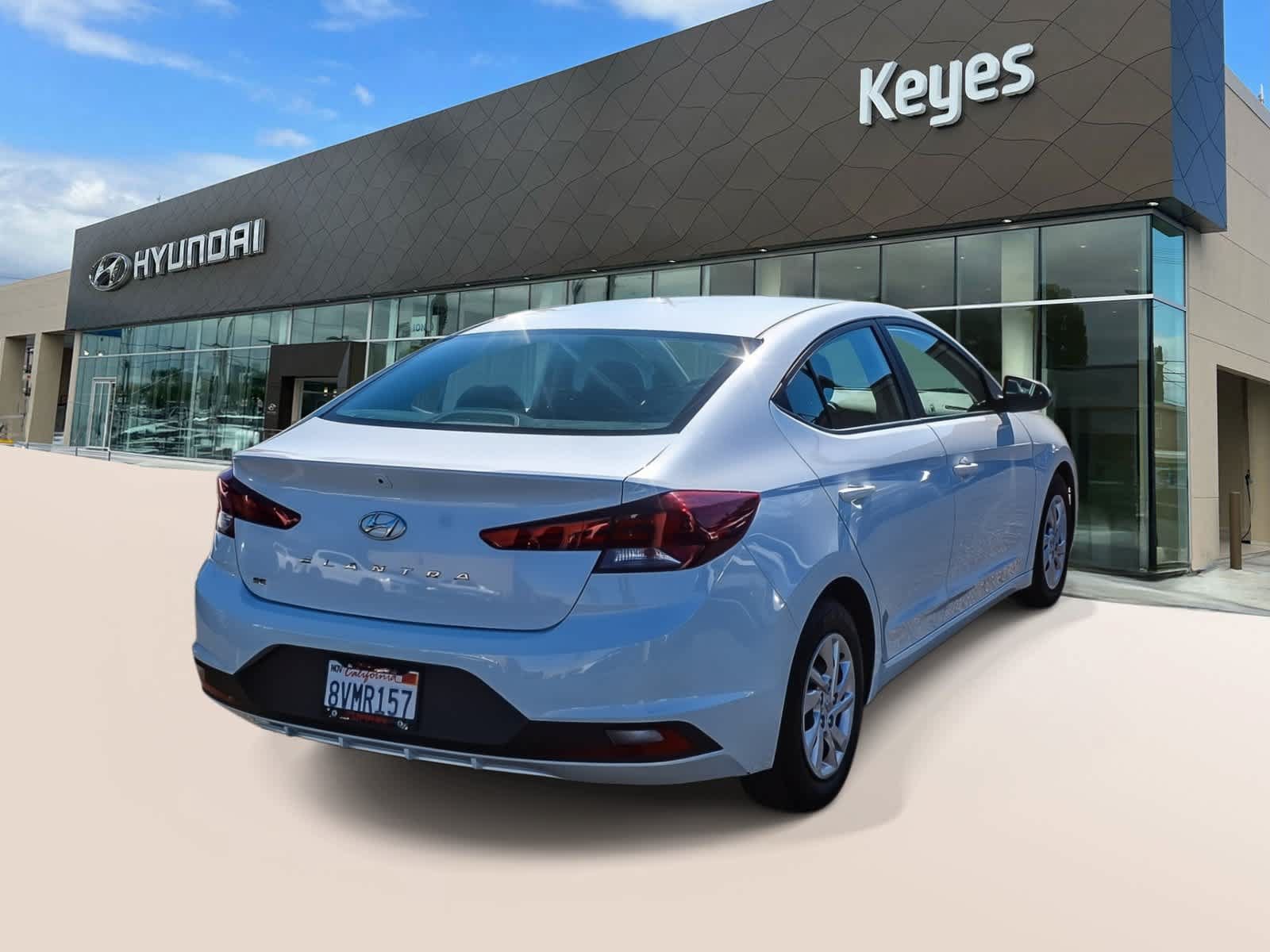 Used 2019 Hyundai Elantra SE w/ Cargo Package FWD image 4
