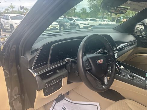 Used 2023 Cadillac Escalade Premium Luxury w/ Performance Package image 37