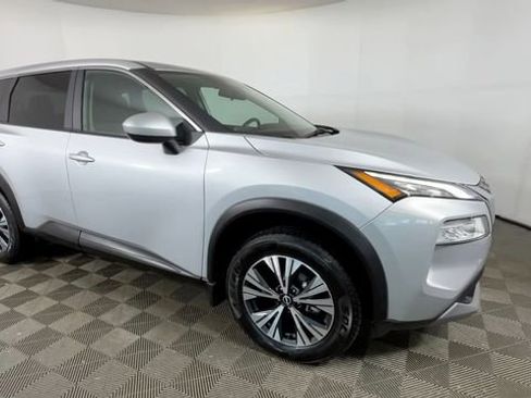 Used 2023 Nissan Rogue SV AWD/4WD image 2