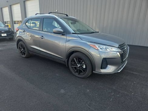 Used 2024 Nissan Kicks SV w/ Interior Electronics Package FWD image 22