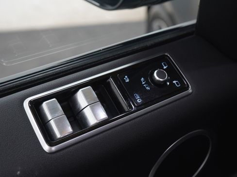 Used 2022 Land Rover Range Rover Sport HSE Silver Edition image 25