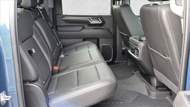 Used 2025 Chevrolet Silverado 2500 LTZ w/ LTZ Convenience Package AWD/4WD image 21