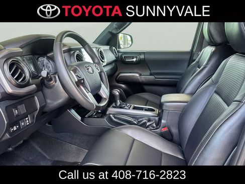 Certified 2020 Toyota Tacoma TRD Off-Road w/ TRD Premium Off Road Package AWD/4WD image 15