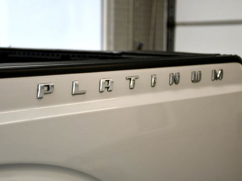 Used 2014 Ford F250 Platinum w/ FX4 Off-Road Package image 10