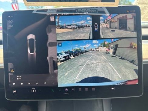 Used 2024 Tesla Model Y Long Range AWD/4WD image 31