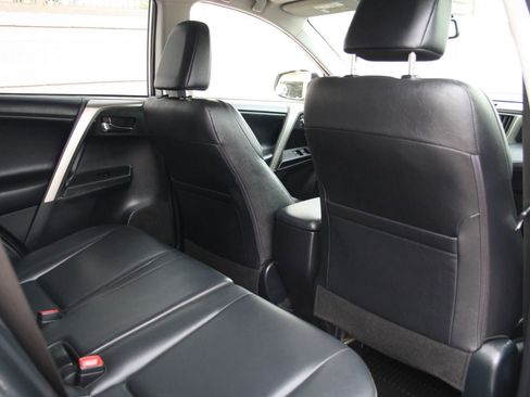 Used 2015 Toyota RAV4 Limited image 10