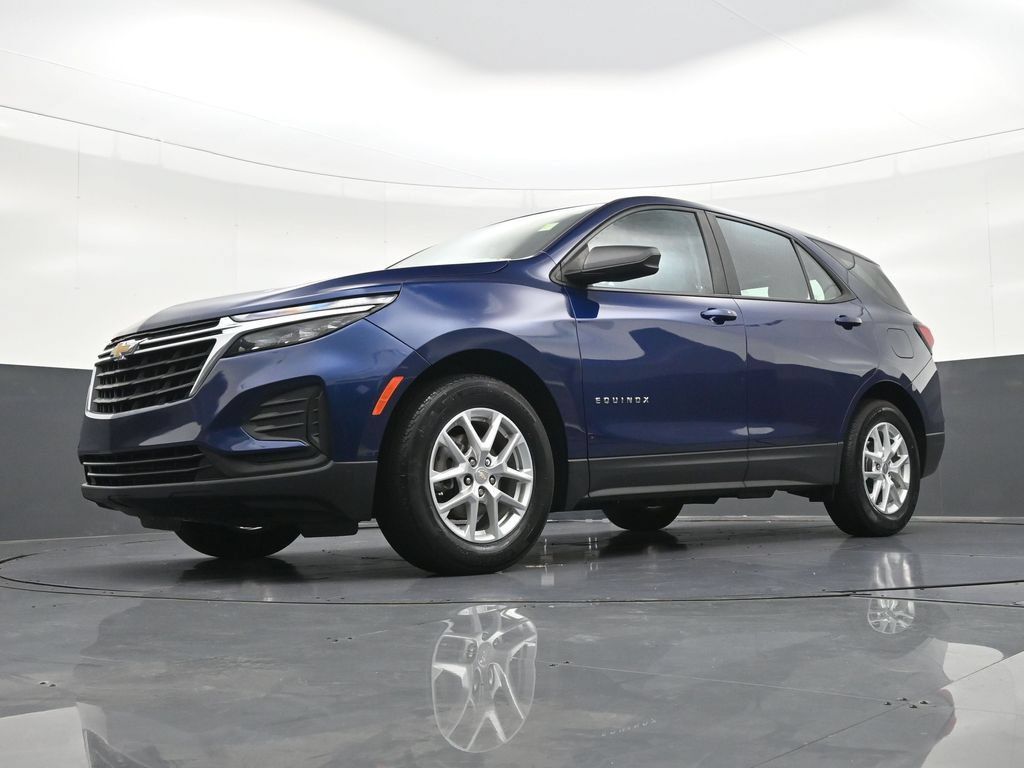 Used 2023 Chevrolet Equinox LS FWD image 23