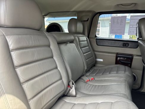 Used 2003 HUMMER H2 w/ Preferred Equipment Group AWD/4WD image 25