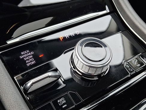 Used 2022 Jeep Grand Cherokee Limited 4xe image 15