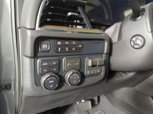 Used 2026 Chevrolet Tahoe High Country AWD/4WD image 28
