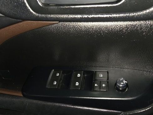 Used 2016 Toyota Highlander XLE image 13