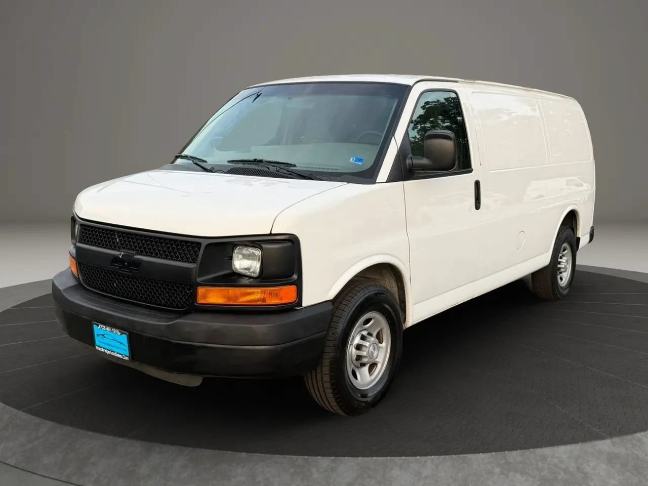 Used 2016 Chevrolet Express 2500 RWD image 7