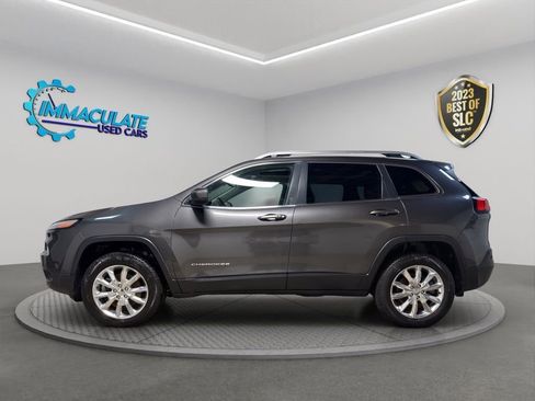Used 2014 Jeep Cherokee Limited w/ Luxury Group AWD/4WD image 2
