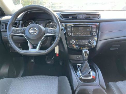 Used 2020 Nissan Rogue S image 12