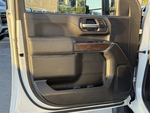 Used 2023 GMC Sierra 3500 SLT w/ SLT Convenience Package image 34