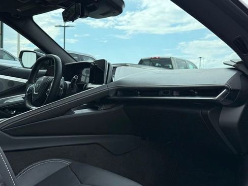 Used 2026 Chevrolet Corvette Z06 RWD image 17