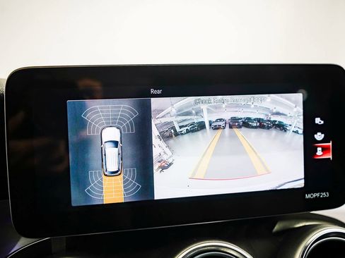 Used 2022 Mercedes-Benz GLC 300 image 23