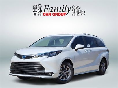 New 2025 Toyota Sienna XLE