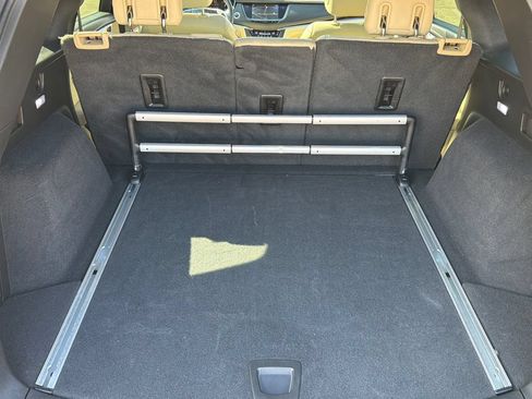 Used 2018 Cadillac XT5 Premium Luxury FWD image 11