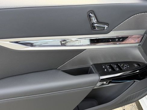 New 2026 BMW 740i 740i w/ Premium Package image 15