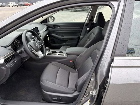 New 2026 Nissan Altima 2.5 SV FWD image 12