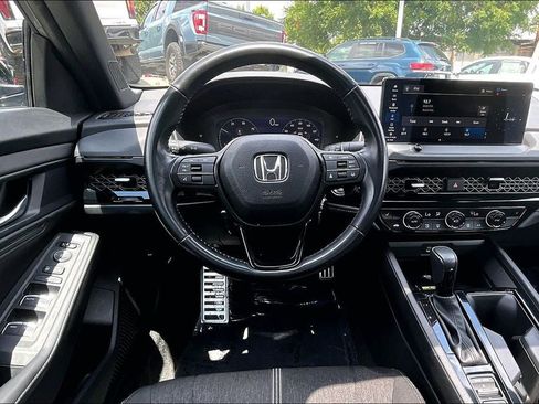 Used 2025 Honda Accord Sport image 4