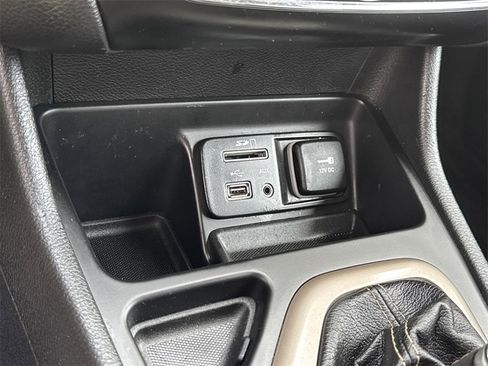 Used 2017 Jeep Cherokee High Altitude image 30