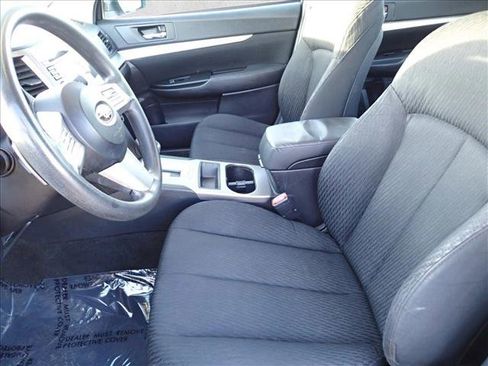 Used 2011 Subaru Outback 2.5i image 11
