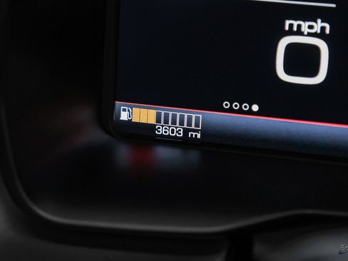 Used 2022 Ferrari F8 Tributo RWD image 96