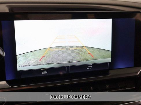 Used 2023 Chevrolet Silverado 1500 LT image 6