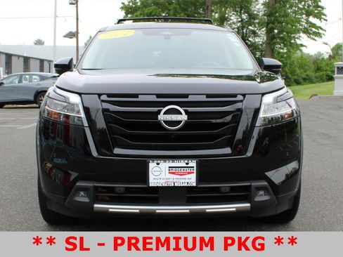 Certified 2024 Nissan Pathfinder SL w/ SL Premium Package image 2