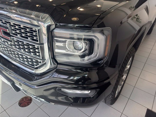 Used 2017 GMC Sierra 1500 Denali w/ Denali Ultimate Package AWD/4WD image 39