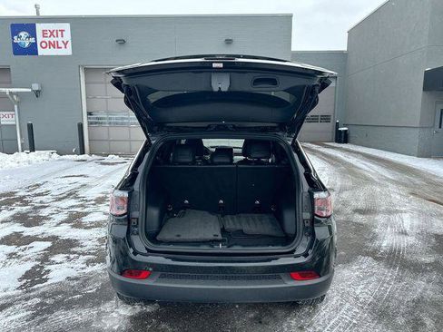 Certified 2023 Jeep Compass Latitude image 24