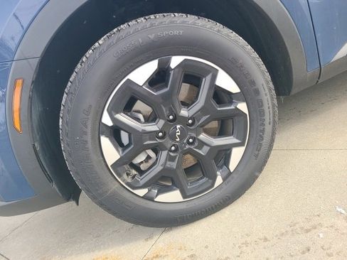 Used 2024 Kia Sorento S w/ Panoramic Sunroof Package image 12