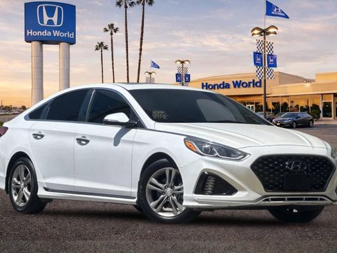 Used 2018 Hyundai Sonata Sport FWD image 2