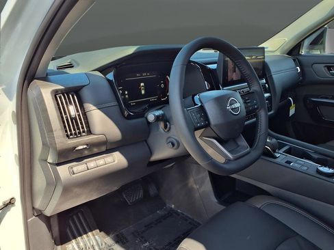 New 2026 Nissan Pathfinder Platinum AWD/4WD image 32