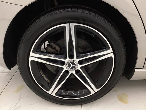 Used 2019 Mercedes-Benz A 220 4MATIC image 48