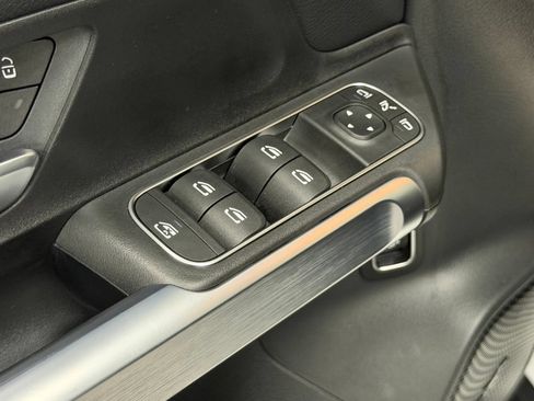 Used 2026 Mercedes-Benz GLB 250 image 23