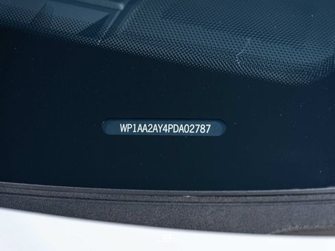 Used 2023 Porsche Cayenne Platinum Edition AWD/4WD image 23