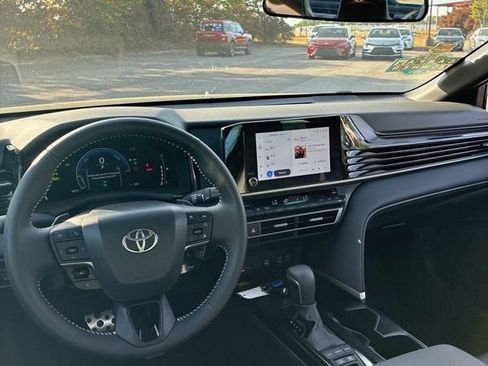 Used 2026 Toyota Camry SE FWD image 20