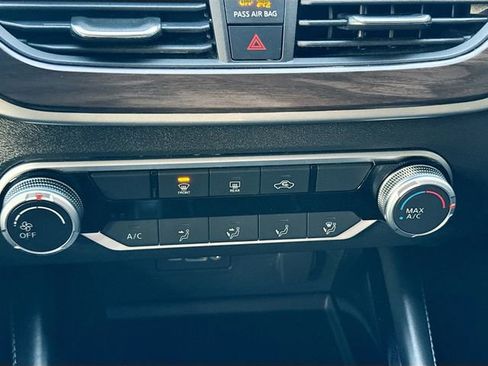 Used 2023 Nissan Altima 2.5 SV image 16