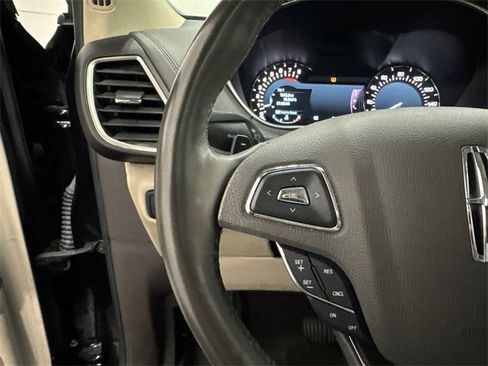 Used 2016 Lincoln MKX Reserve image 16