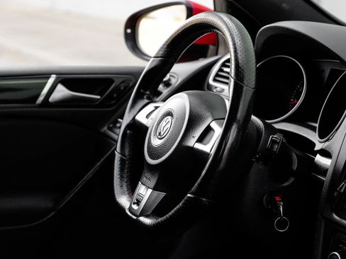 Used 2013 Volkswagen GTI 4-Door image 22