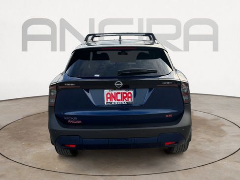 Used 2025 Nissan Kicks SR image 9