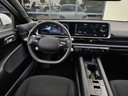 Used 2025 Hyundai Ioniq 6 SE image 17