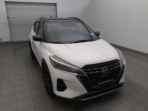 Used 2021 Nissan Kicks SR FWD image 14