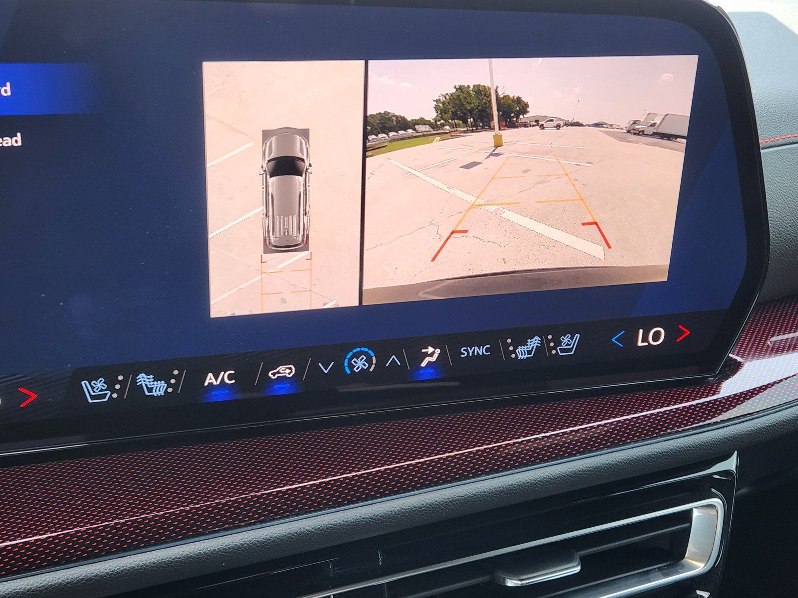 Used 2026 Chevrolet Traverse RS w/ LPO, Floor Liner Package FWD image 8