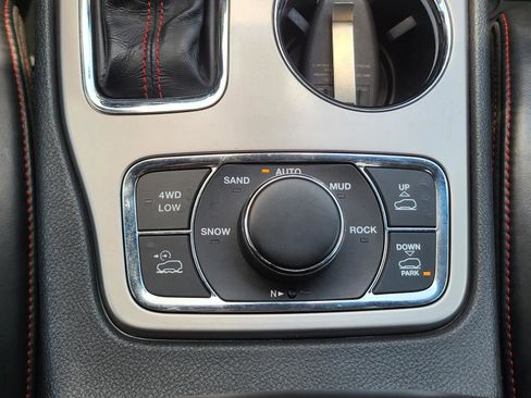 Used 2021 Jeep Grand Cherokee Trailhawk AWD/4WD image 28