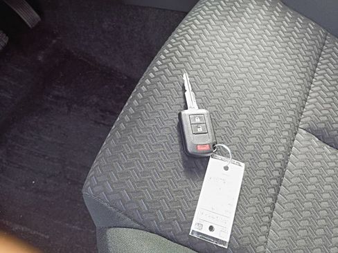 New 2026 Mitsubishi Outlander AWD image 32
