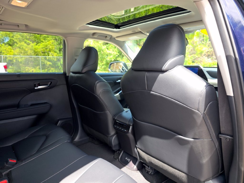Certified 2026 Toyota Highlander XLE AWD/4WD image 16